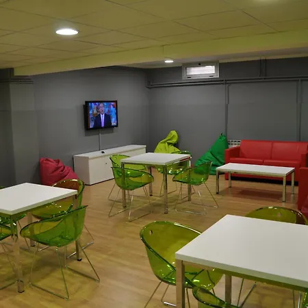 Hostel Residencia Universitaria Resa Sant Jordi