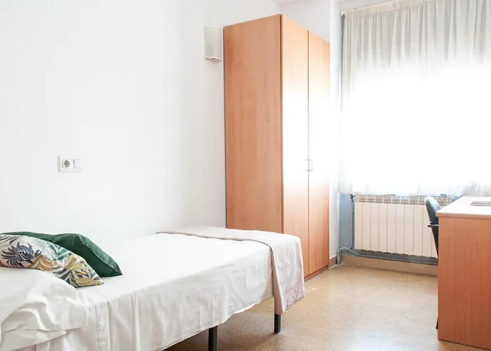 Residencia Universitaria Resa Sant Jordi Vandrerhjem *